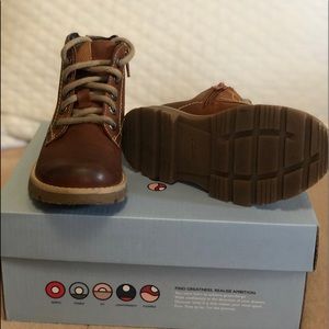 clarks boys size 8